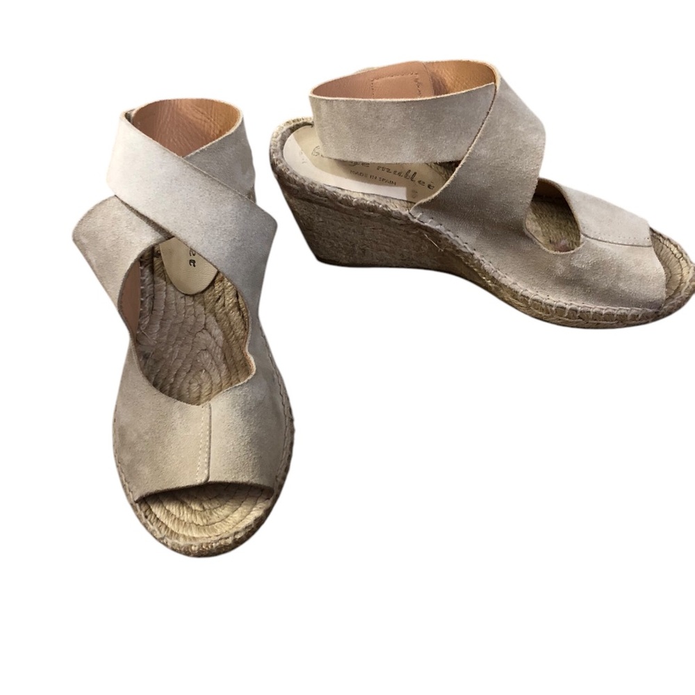 Bettye Muller Cream Wedges with Cross-Over Strap